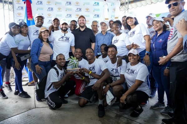La Caja de Ahorros para Obreros y Monte de Piedad, celebró ayer el Primer Plogging 3K Santo Domingo Este 2023 en República Dominicana